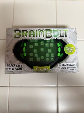 BRAND NEW Educational Insights BrainBolt - Fast-Paced Light-Up Memory Game